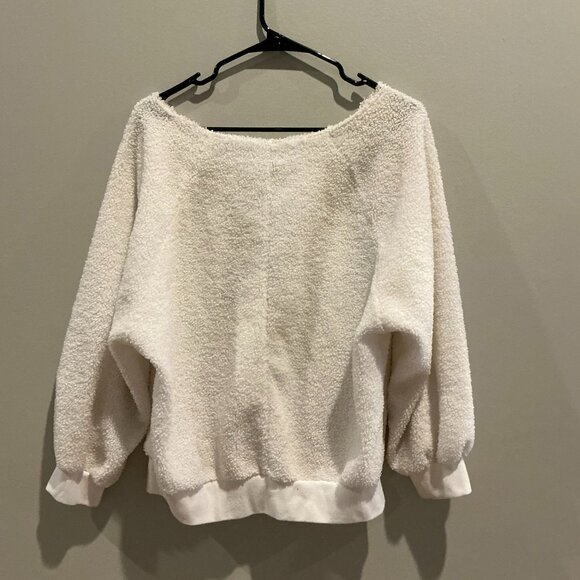 Angashion Sweater - Picture 2 of 3